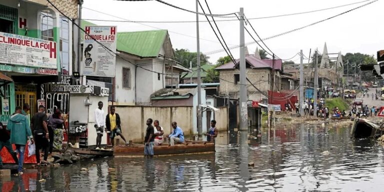 RDC – INONDATIONS : Kinshasa, sous les eaux, déplore 33 morts