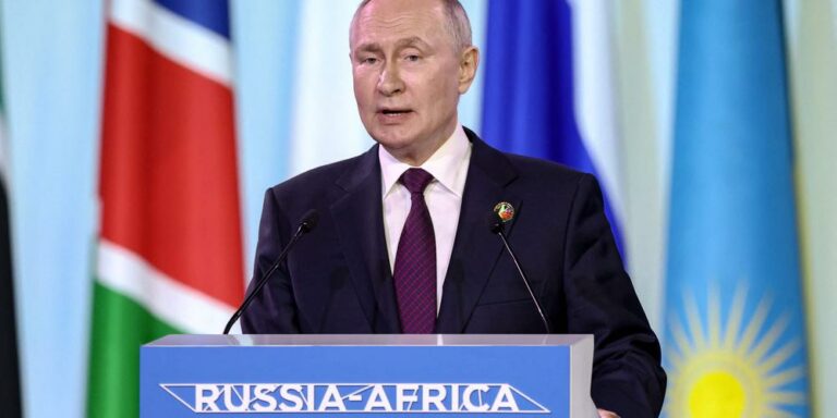 AFRIQUE – RUSSIE : Jeune Afrique affirme que des détenus centrafricains sont enrolés par Moscou